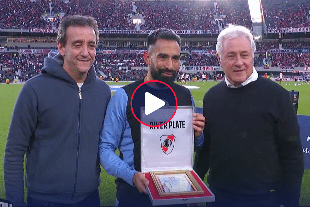 Video: Los emotivos homenajes de River a Ariel Rojas y Matías Suárez