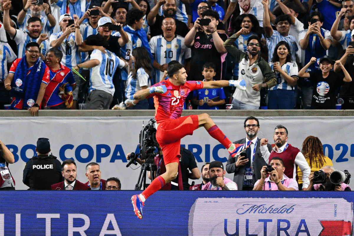 Copa América: las mejores atajadas de Dibu Martínez en Argentina – Ecuador