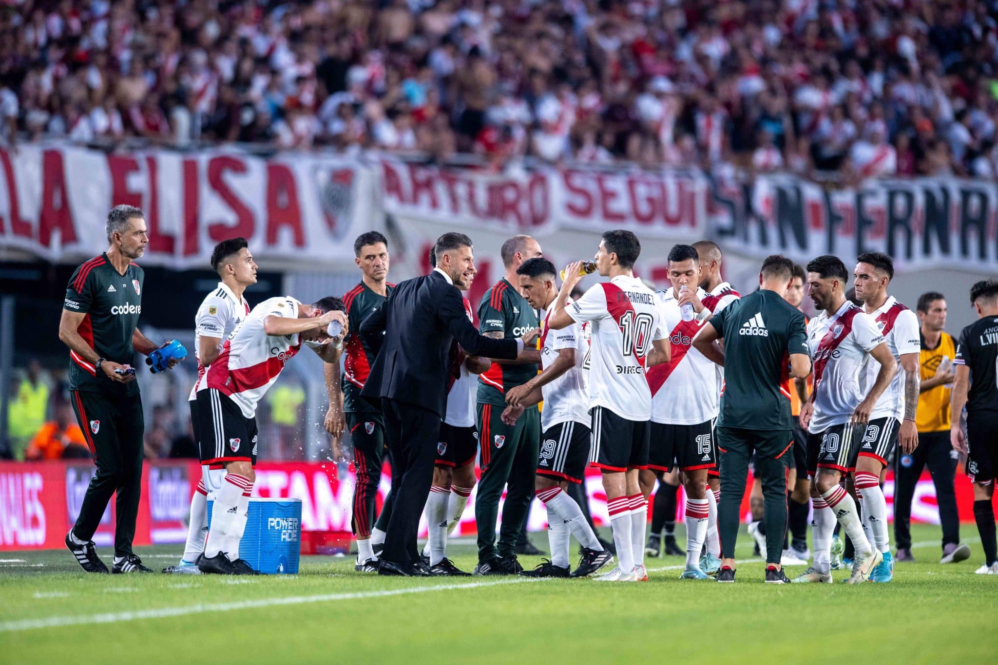 ¿Quiénes son los máximos candidatos a dirigir River tras la salida de Demichelis?