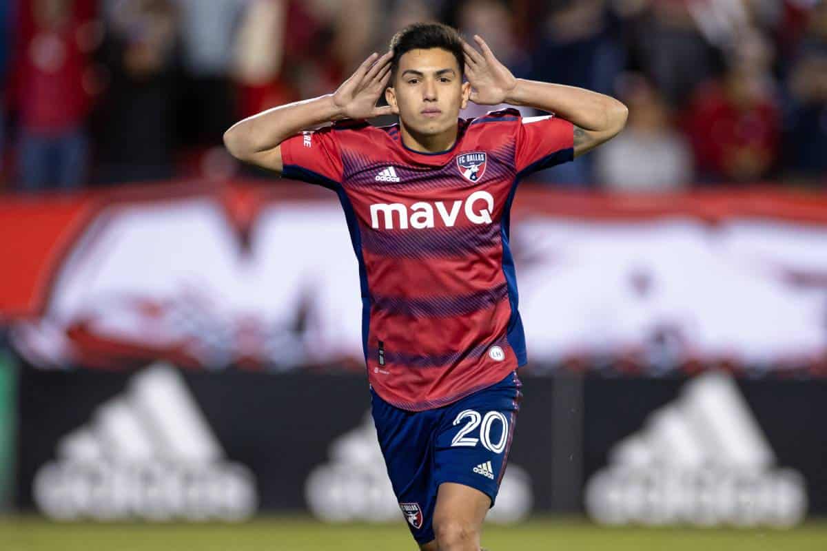 Alan Velasco ya acordó su contrato con Boca Juniors