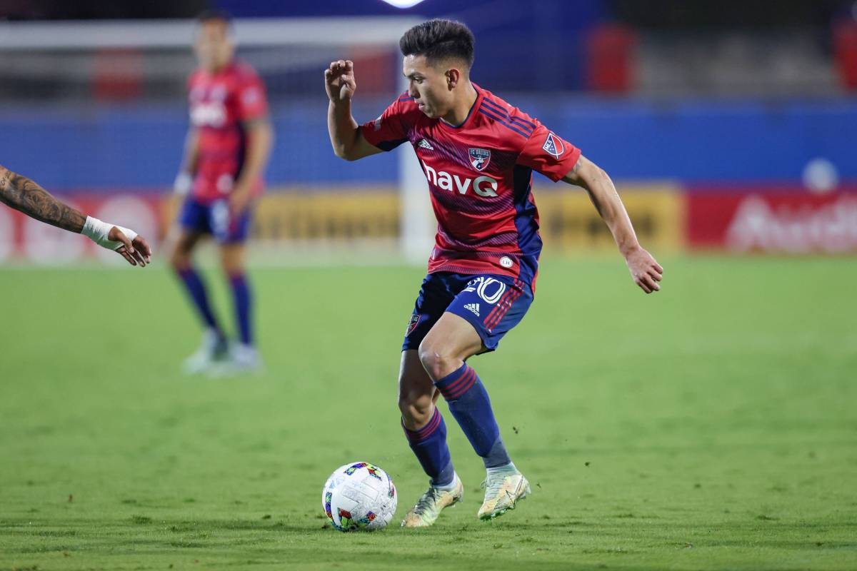 Alan Velasco sigue siendo el objetivo de Boca