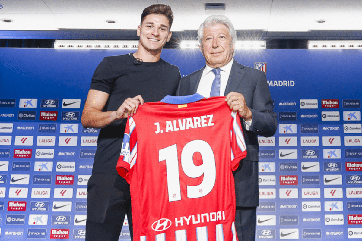 “Fichaje histórico”: Atlético Madrid, movilizado por Julián Álvarez