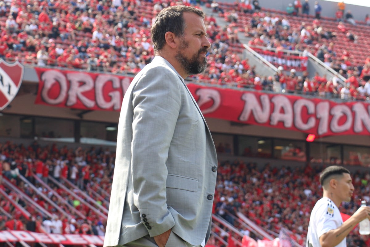 Cristian Ogro Fabbiani, DT de Deportivo Riestra