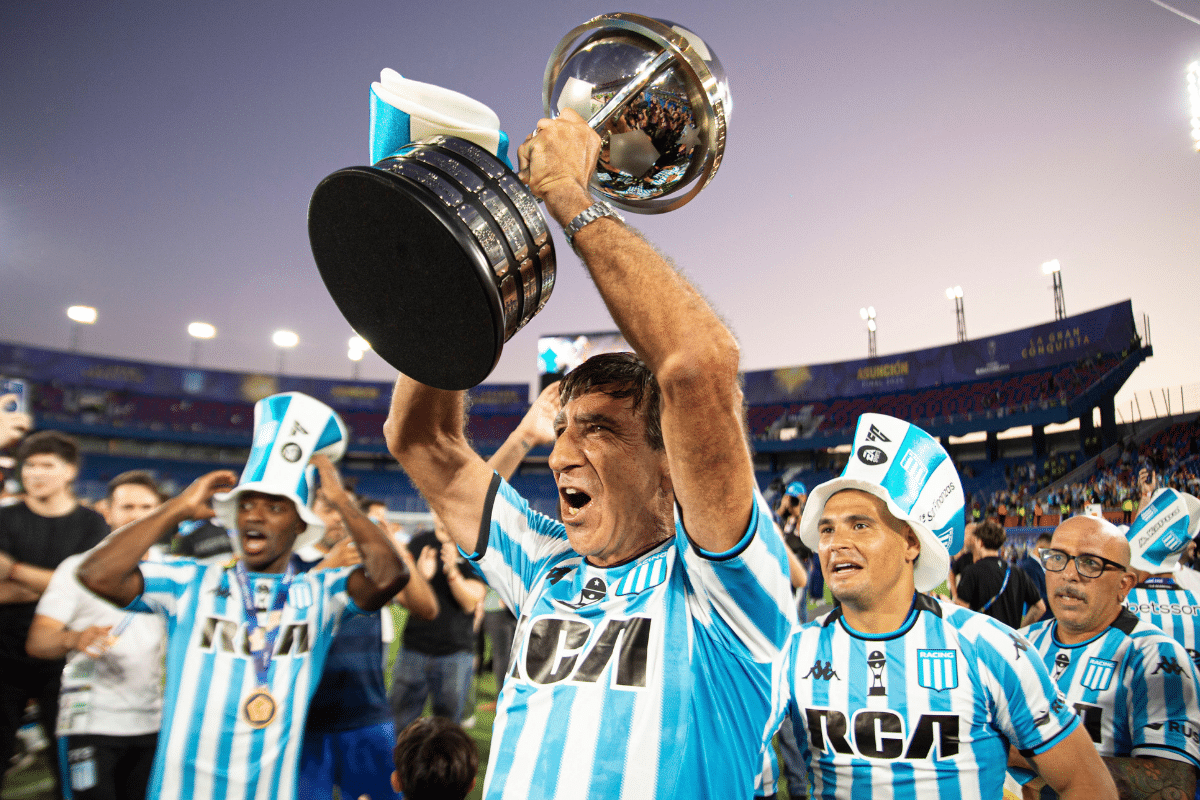 Refuerzos Racing: uno por uno, los aciertos de Gustavo Costas en el mercado de pases que lo llevaron a la gloria en la Copa Sudamericana