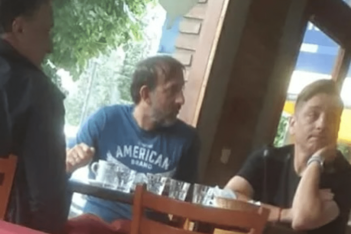 Ariel Zapata y Damián Manso reunidos con Ignacio Astore, presidente de Newell's