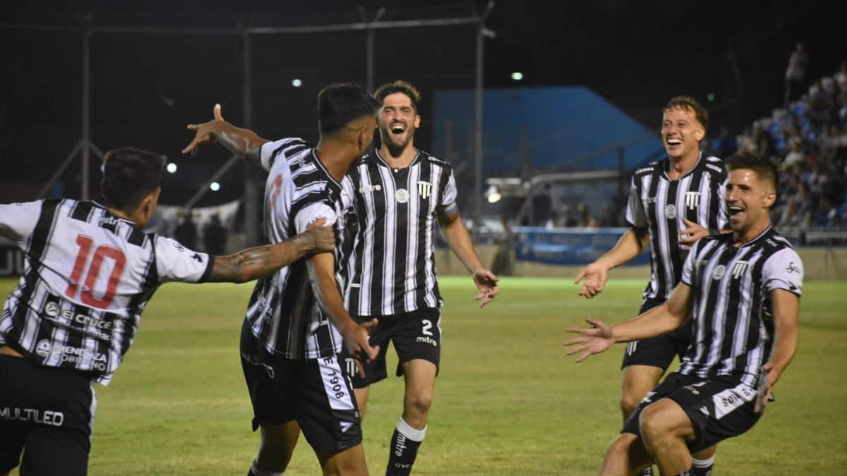 ¿Cuánto gana un futbolista de la Primera B Nacional?