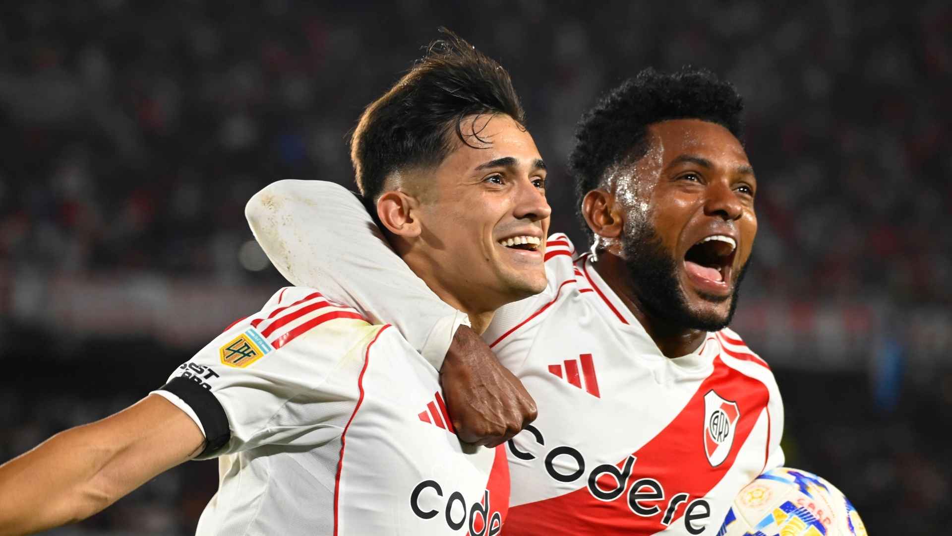Refuerzos River: el delantero del fútbol chileno que podría sumarse al ataque del Millonario