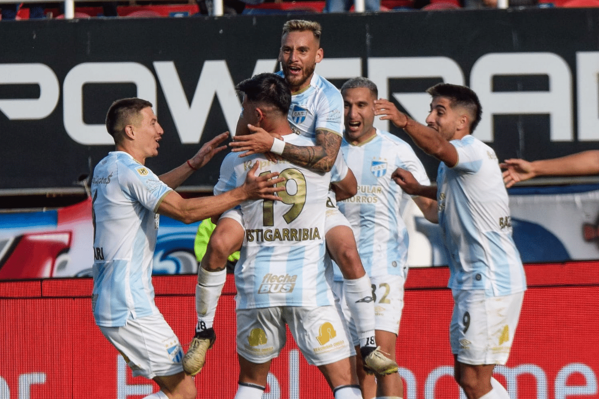 Renzo Tesuri, figura de Atlético Tucumán, en carpeta de San Lorenzo
