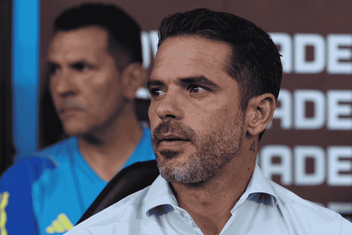 Refuerzos Boca: Gago quiere a un volante argentino que juega en Brasil y ya hubo contactos