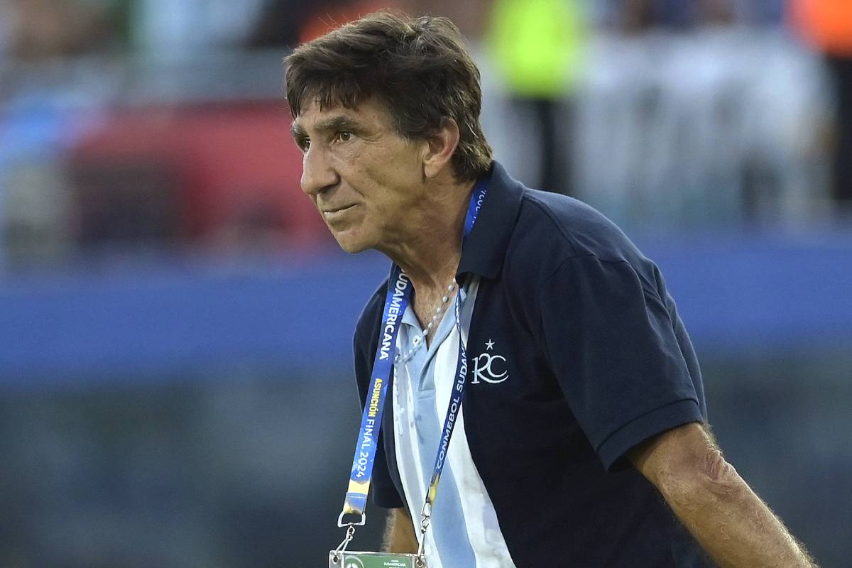 Mercado de pases Racing: la nueva incertidumbre para Costas por la continuidad de un jugador clave en la Academia