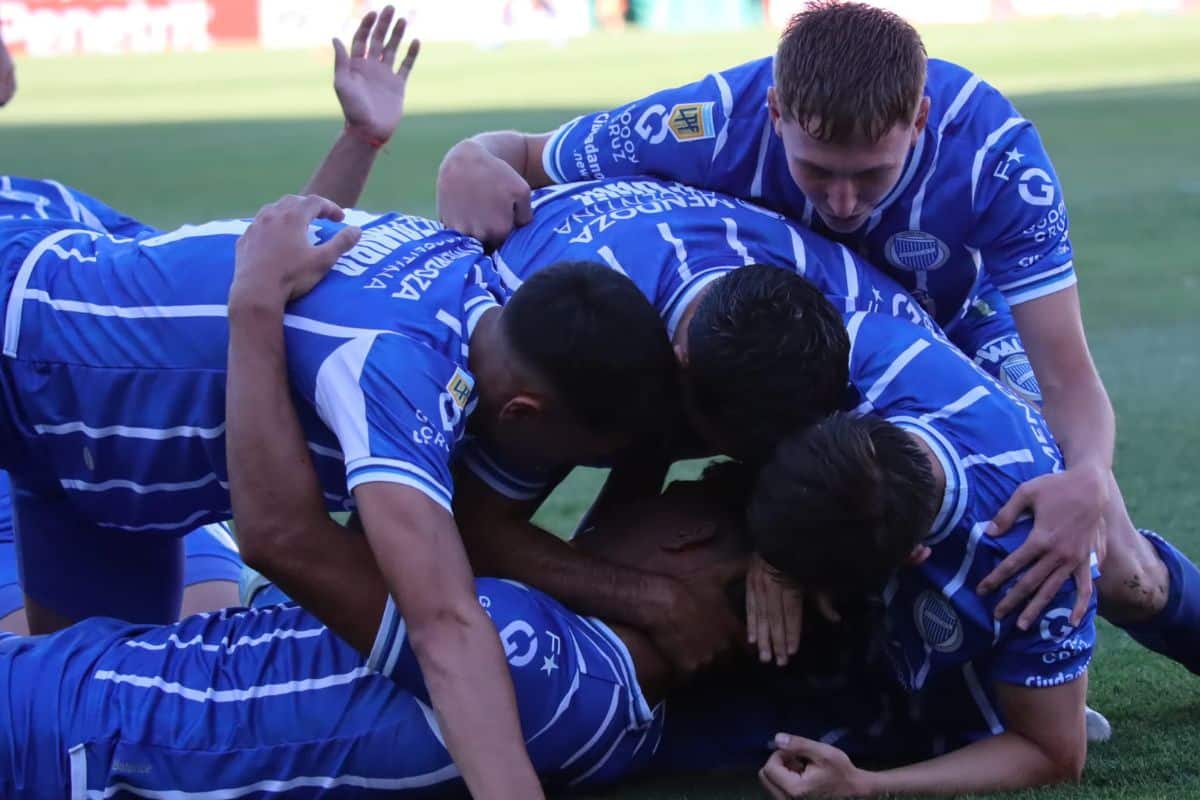 Refuerzos Godoy Cruz: el Tomba se lleva a un defensor de Vélez para jerarquizar su equipo