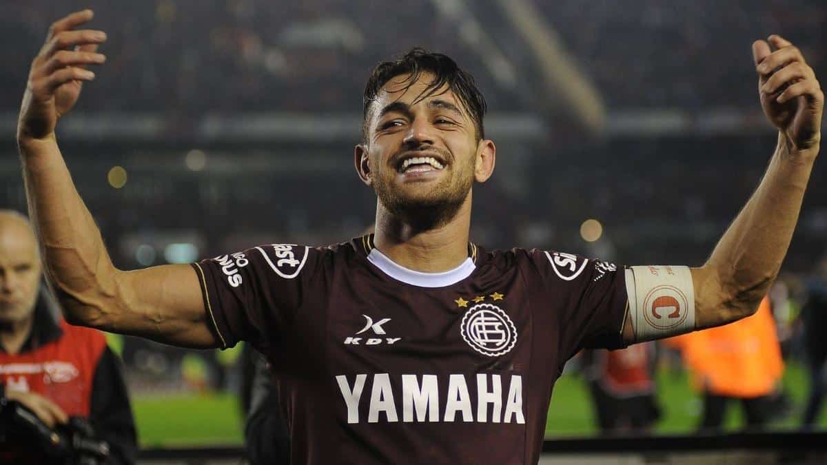 Mercado de pases Lanús: Laucha Acosta le puso fecha a su retiro
