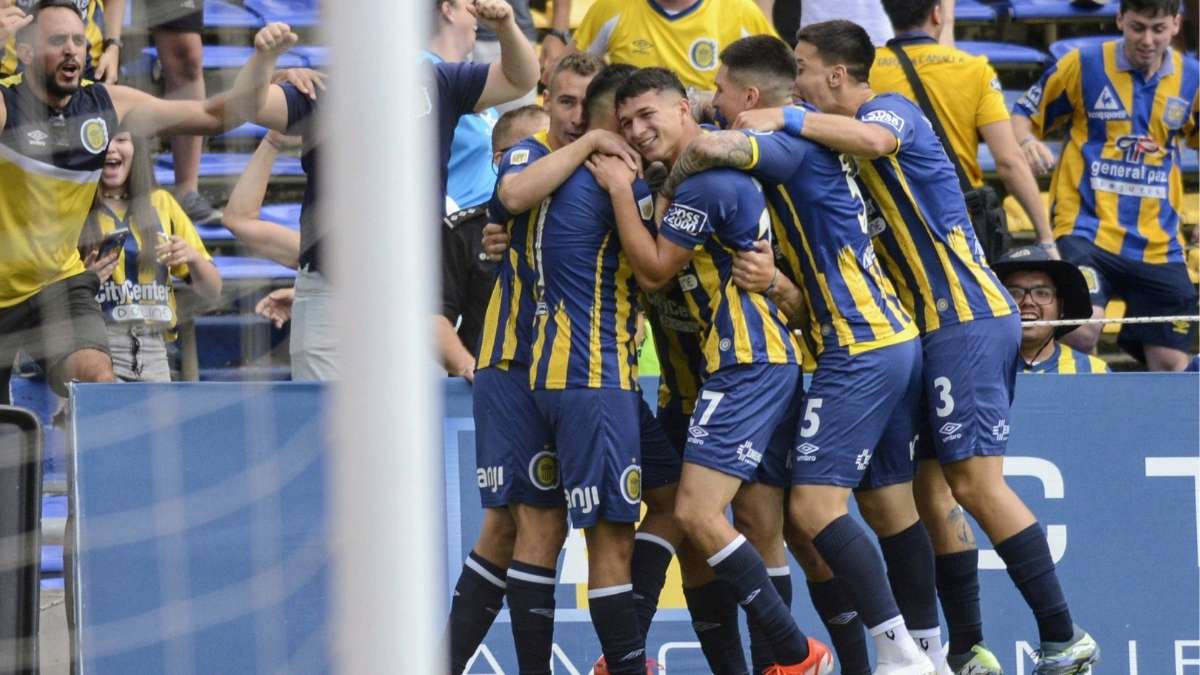 Mercado de pases Rosario Central: los 2 jugadores borrados por Ariel Holan y que tienen contrato vigente