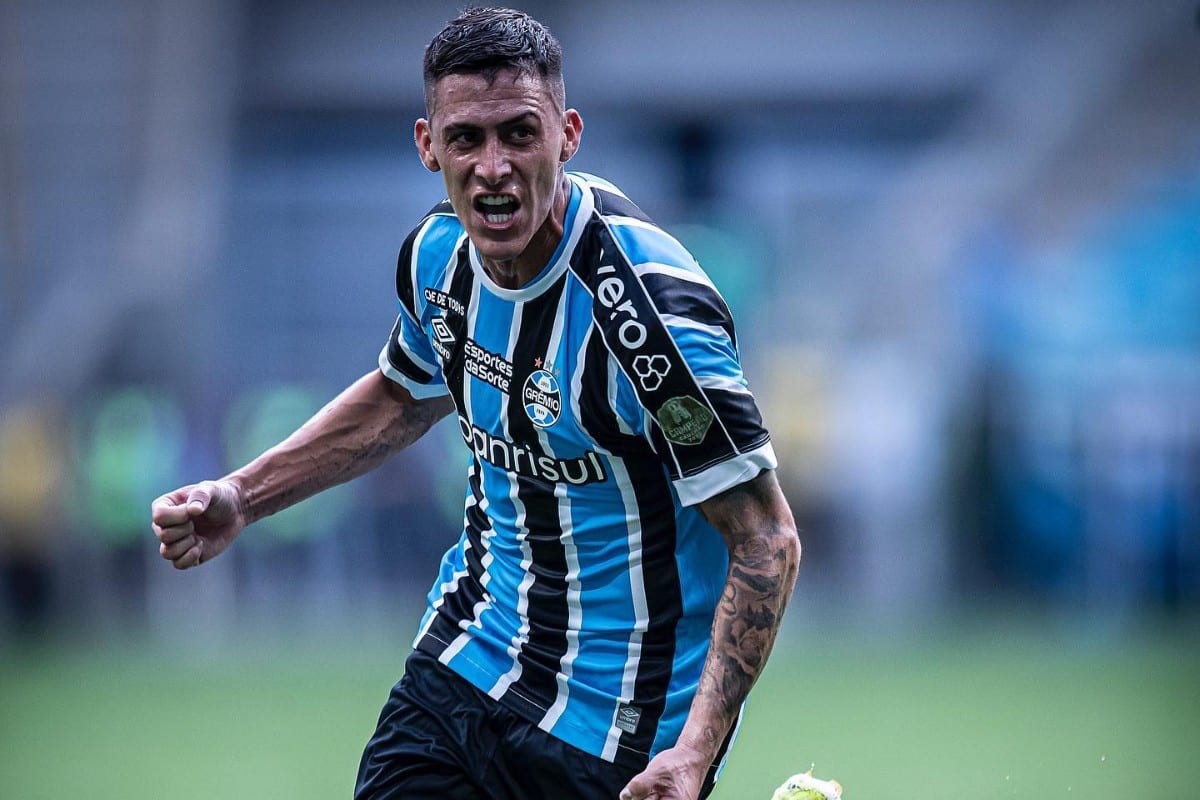 Refuerzos Talleres: Cristian Pavón es el nuevo objetivo de Fassi y espera un “gesto” del jugador