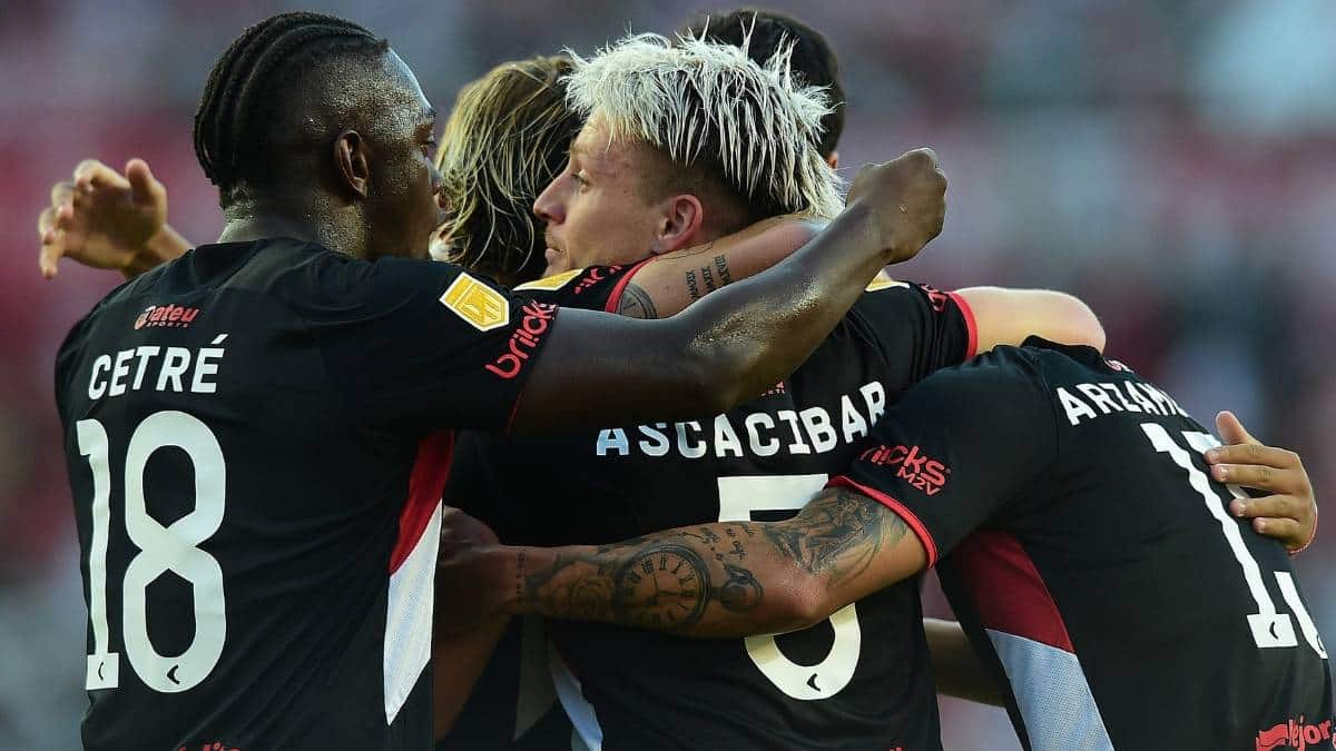 Refuerzos Estudiantes: Foster Gillett quiere robarle otro jugador a Boca