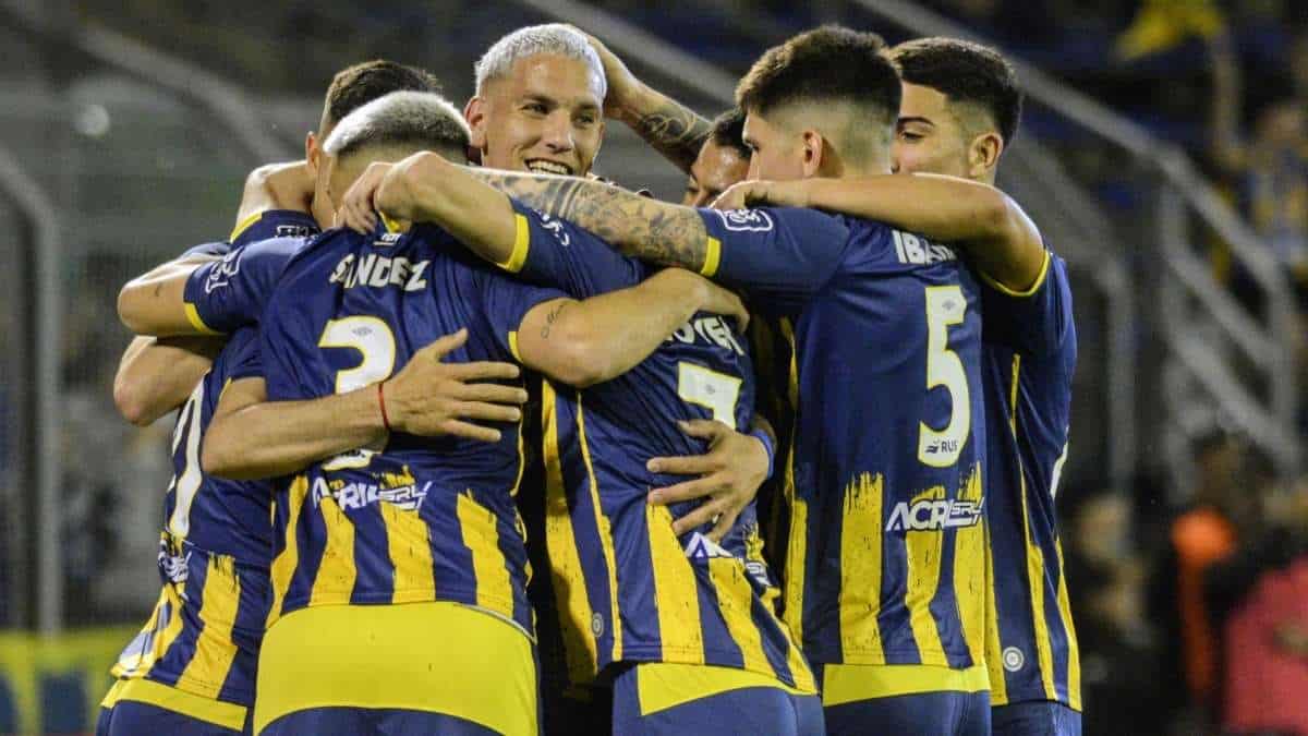 Refuerzos Rosario Central: el Canalla tiene negociaciones muy avanzadas por un defensor del fútbol argentino