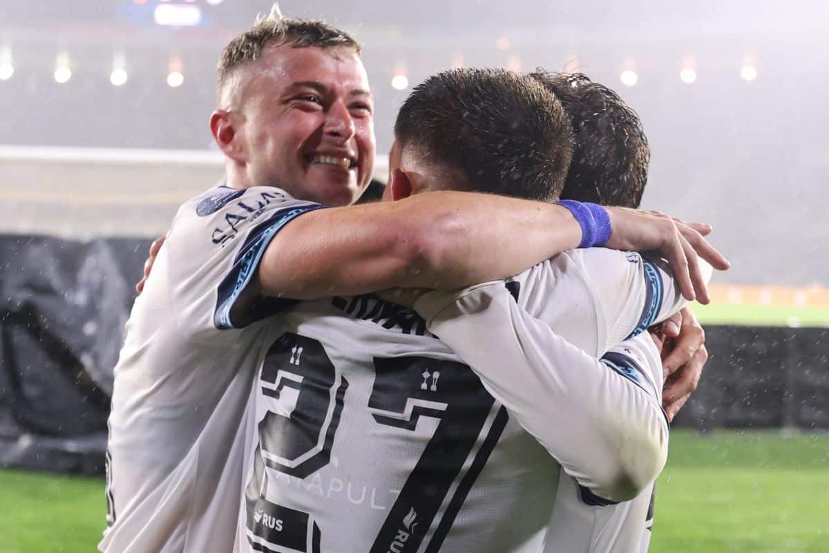 Refuerzos Vélez: se cayó el pase de un jugador extranjero, pero podría llegar un ex Boca al Fortín
