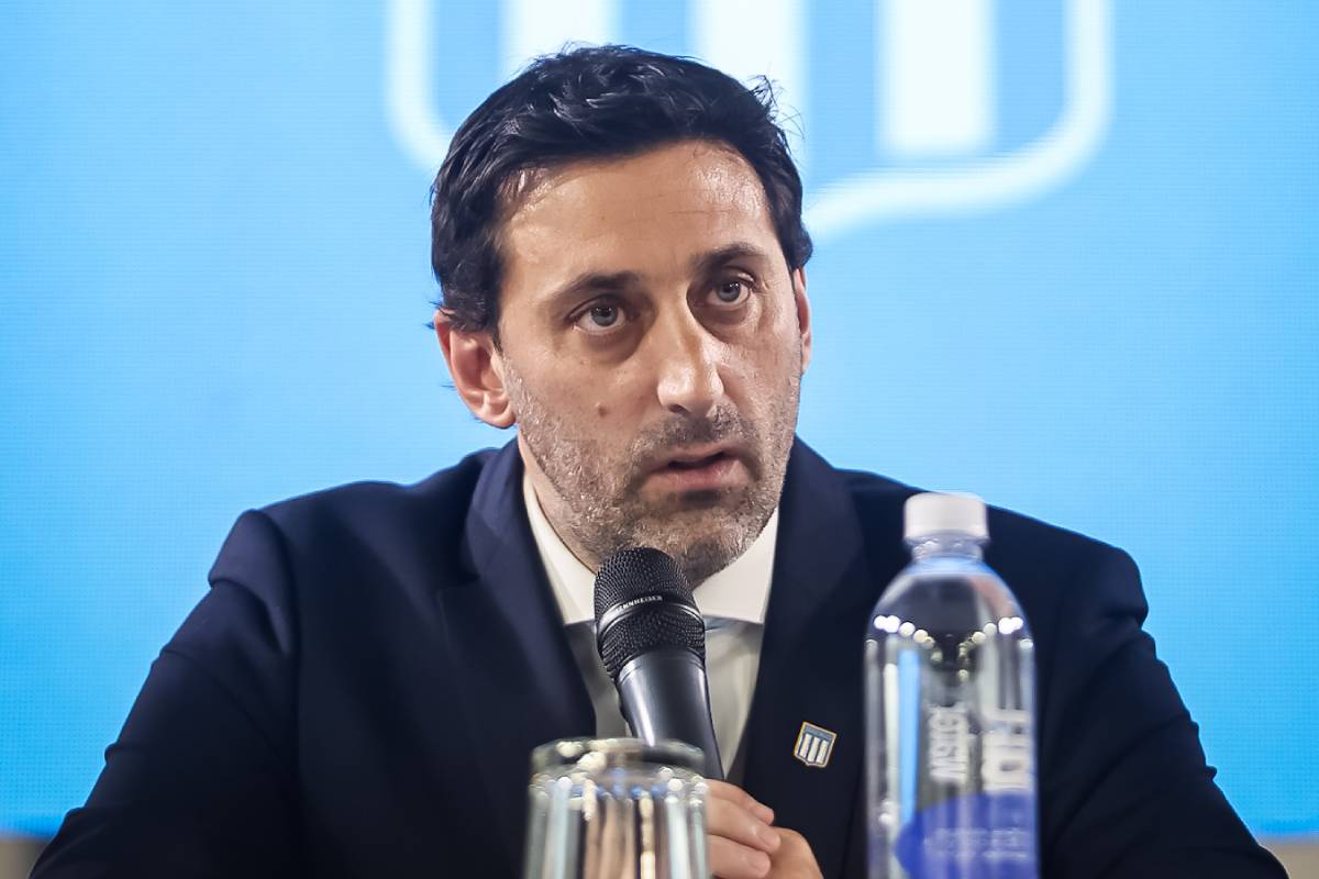 Refuerzos Racing: Milito quiere al “Riquelme de la B” que fue semifinalista de América, y debe negociar con San Telmo