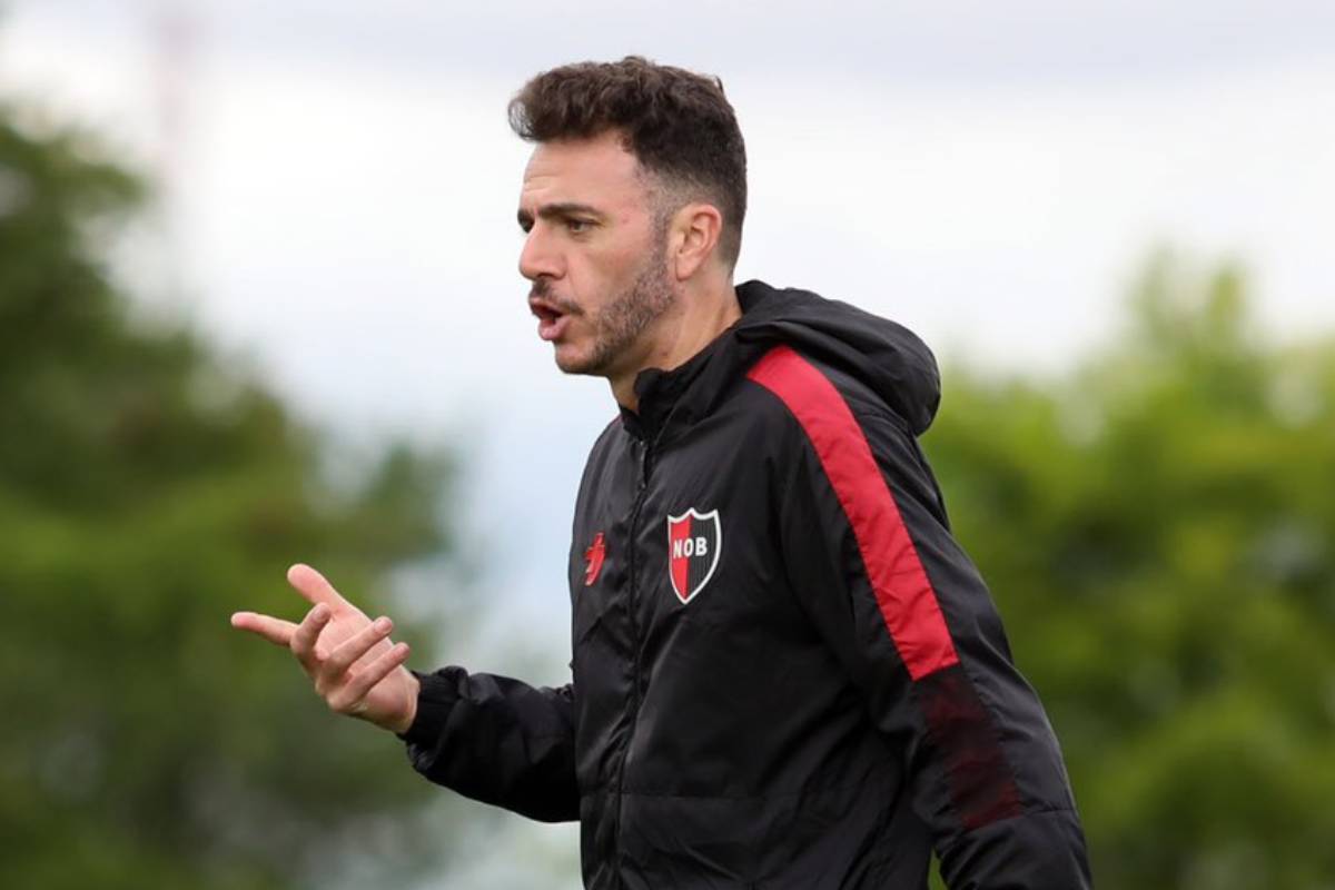 Refuerzos Newell’s: la Lepra y Rosario Central se disputan a un delantero de Peñarol, y el Carbonero ya tomó una postura