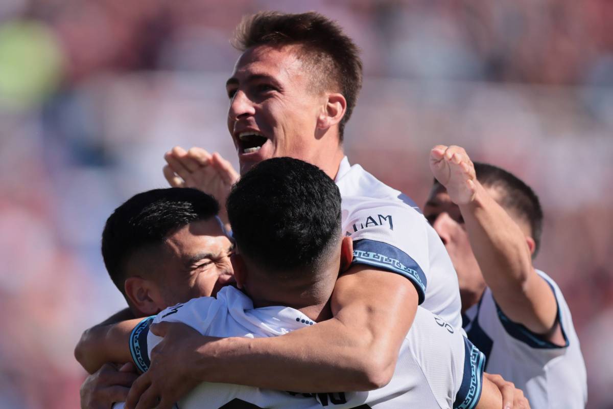 Refuerzos Vélez: el Fortín busca soluciones y cerró a un volante chileno para cambiarle la cara al equipo