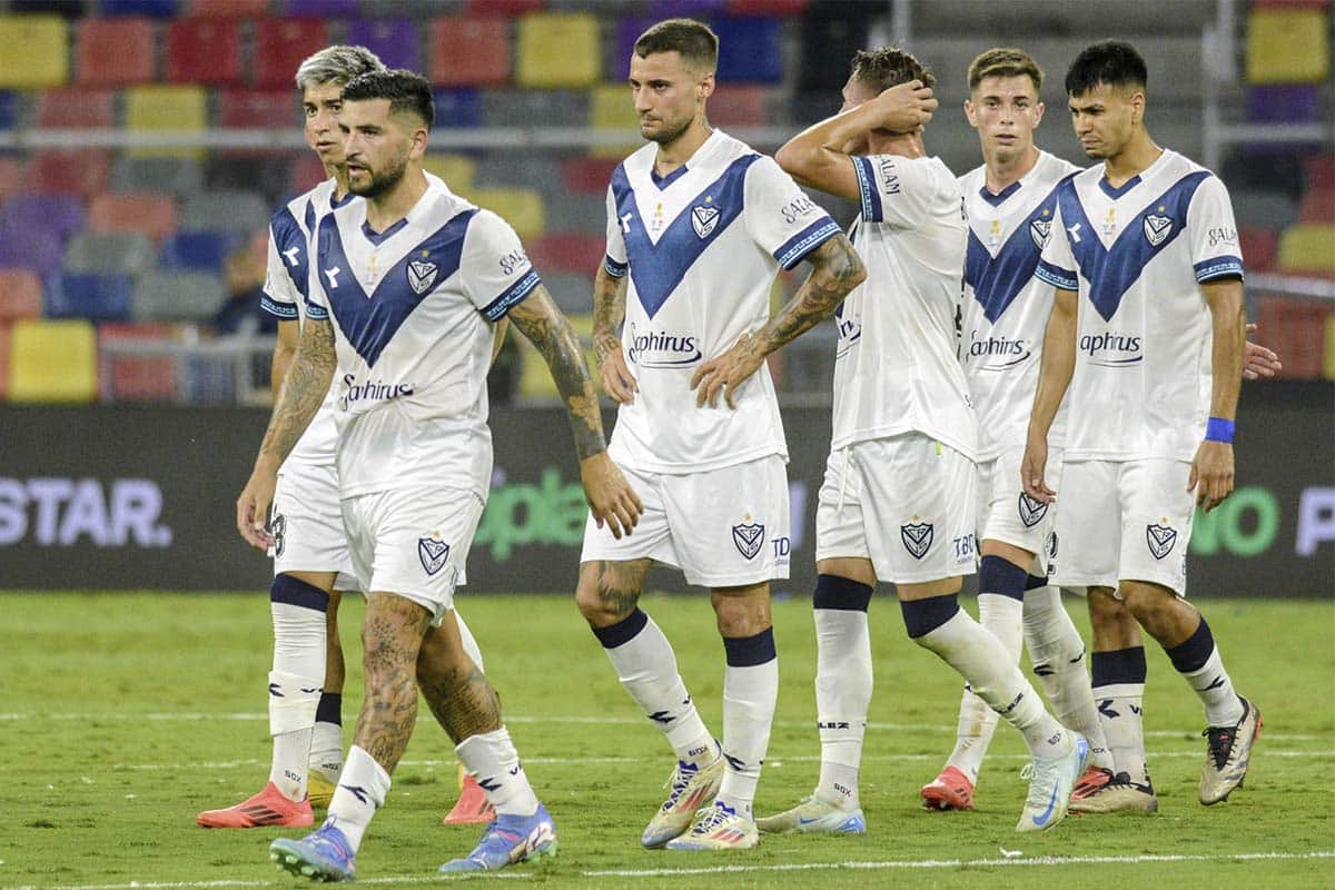 Mercado de pases Vélez: un refuerzo del Fortín se molestó con Domínguez y podría quedar fuera del plantel