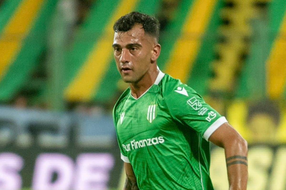 ¿Quién es Agustín Alaniz, el prometedor extremo de Banfield que llegó al Taladro en el mercado de pases 2025?