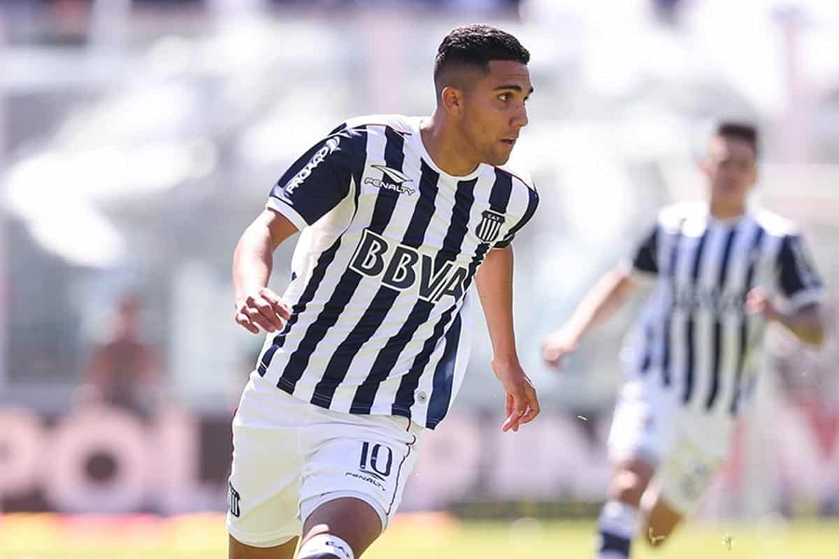 Refuerzos Talleres: Bebelo Reynoso llegó a Córdoba y el club anunció salidas