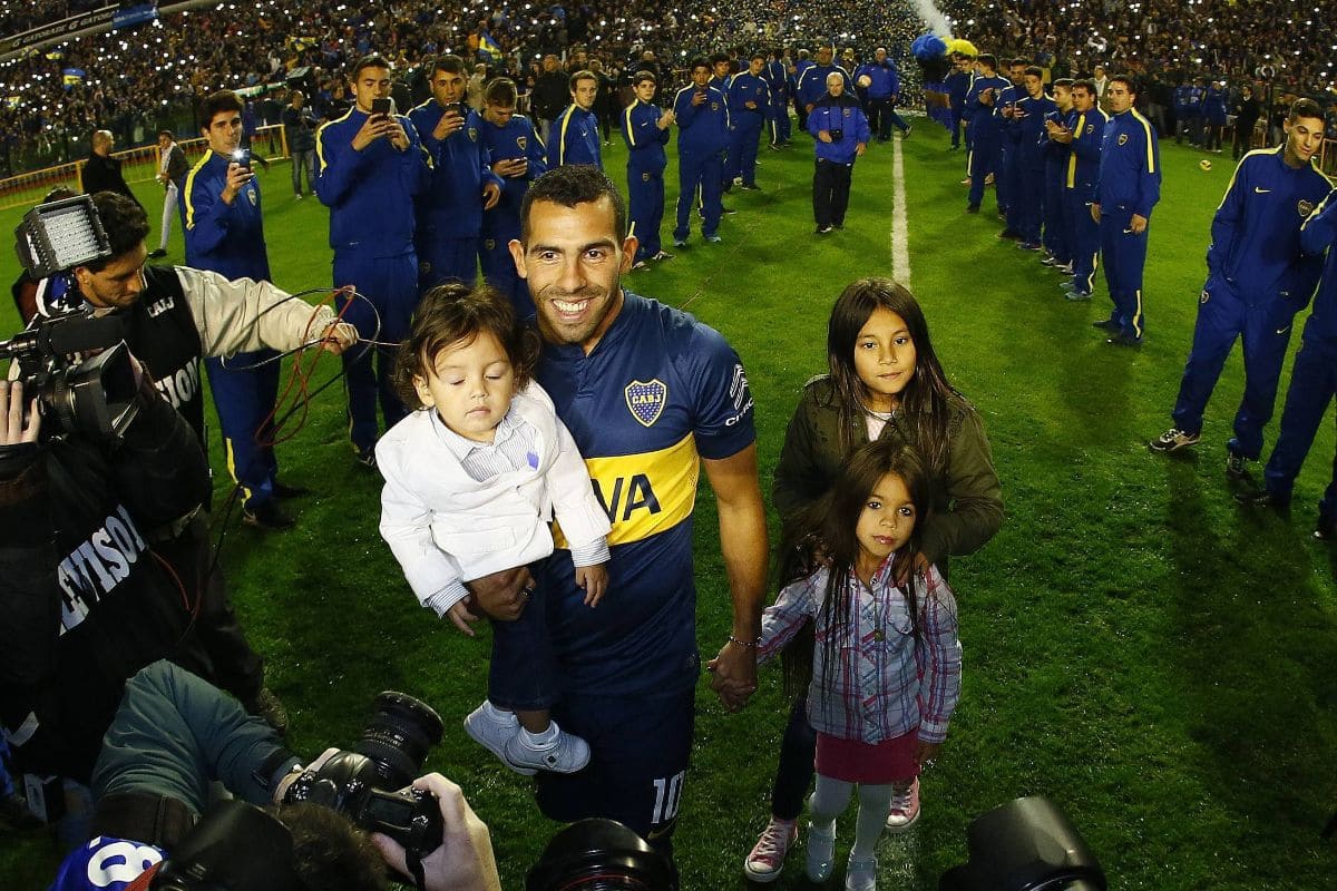 Refuerzos Boca: el día que el Xeneize concretó el regreso de Carlos Tevez tras jugar la final de la Champions League