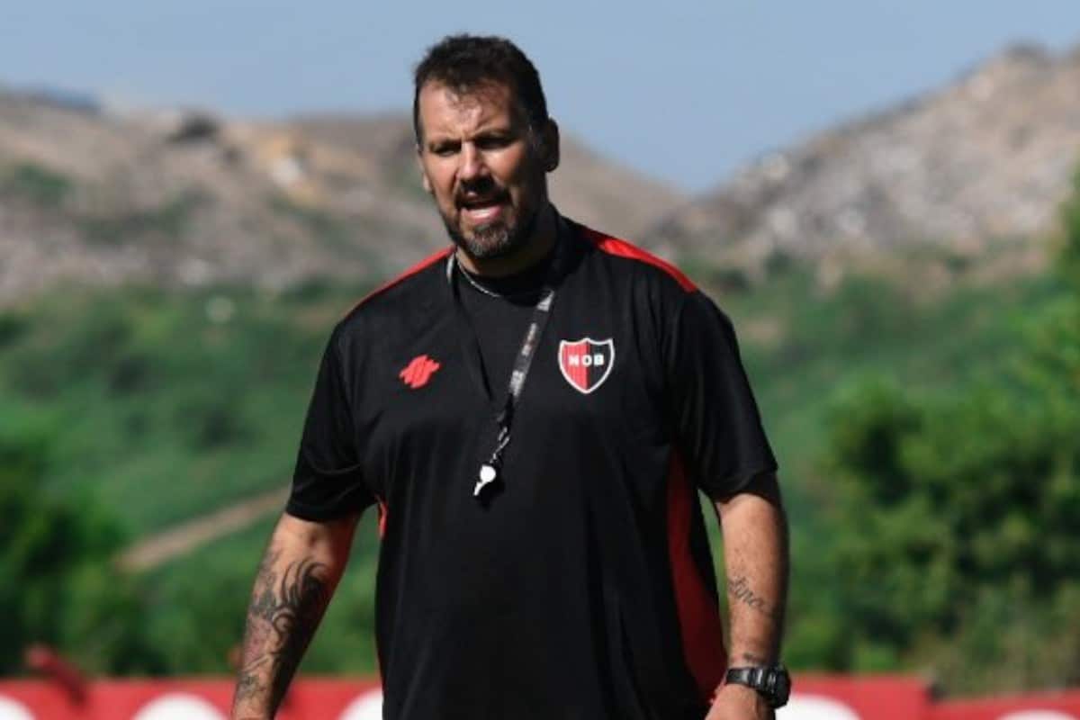 Fabbiani mete mano en Newell’s y se diferencia de Soso: un “refuerzo”, un borrado y cambio de esquema
