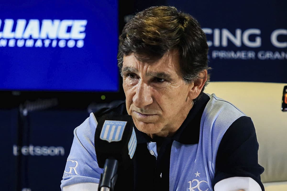 Refuerzos Racing: Costas preserva un refuerzo para el gran objetivo del semestre