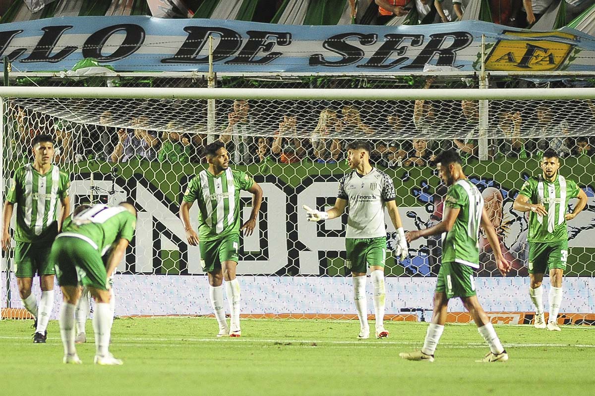 Mercado de pases Banfield: cuánto tiene que pagar el Taladro al León de México tras el nuevo revés del TAS por un exjugador