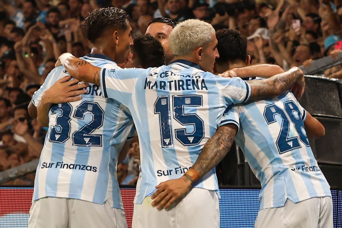 Racing busca renovarle el contrato a un jugador clave para Costas, pero están lejos en los números