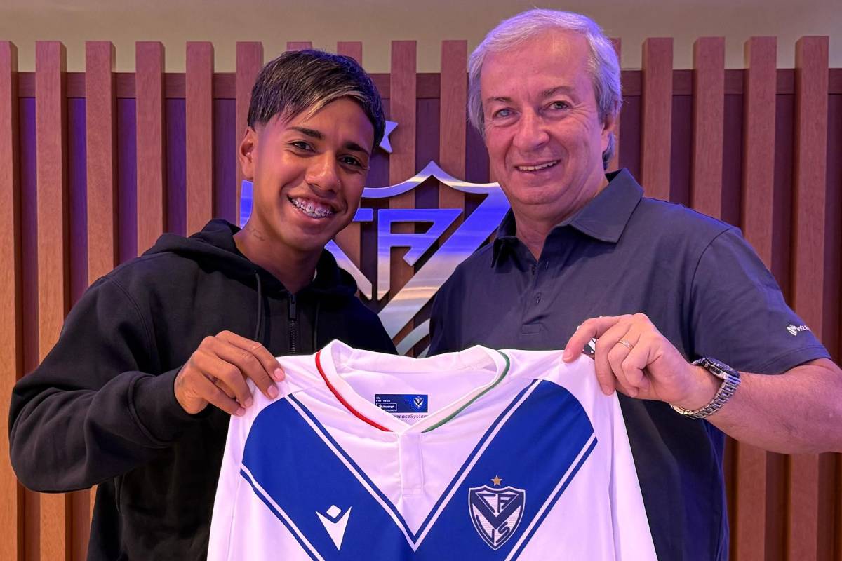 Refuerzos de Vélez: las 4 joyas que firmaron sus primeros contratos con cláusulas millonarias