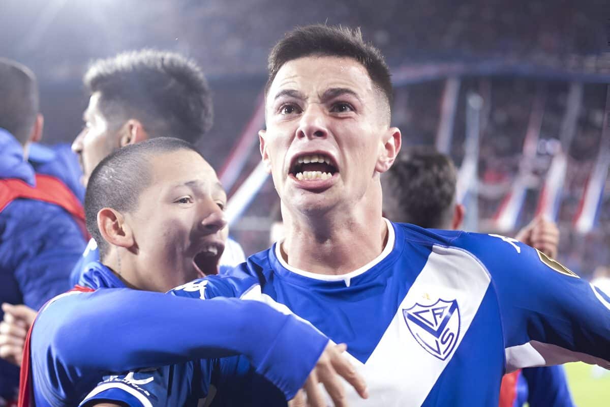 Vélez: Valentín Gómez vuelve a sonar en el exterior y podría ser la primera baja