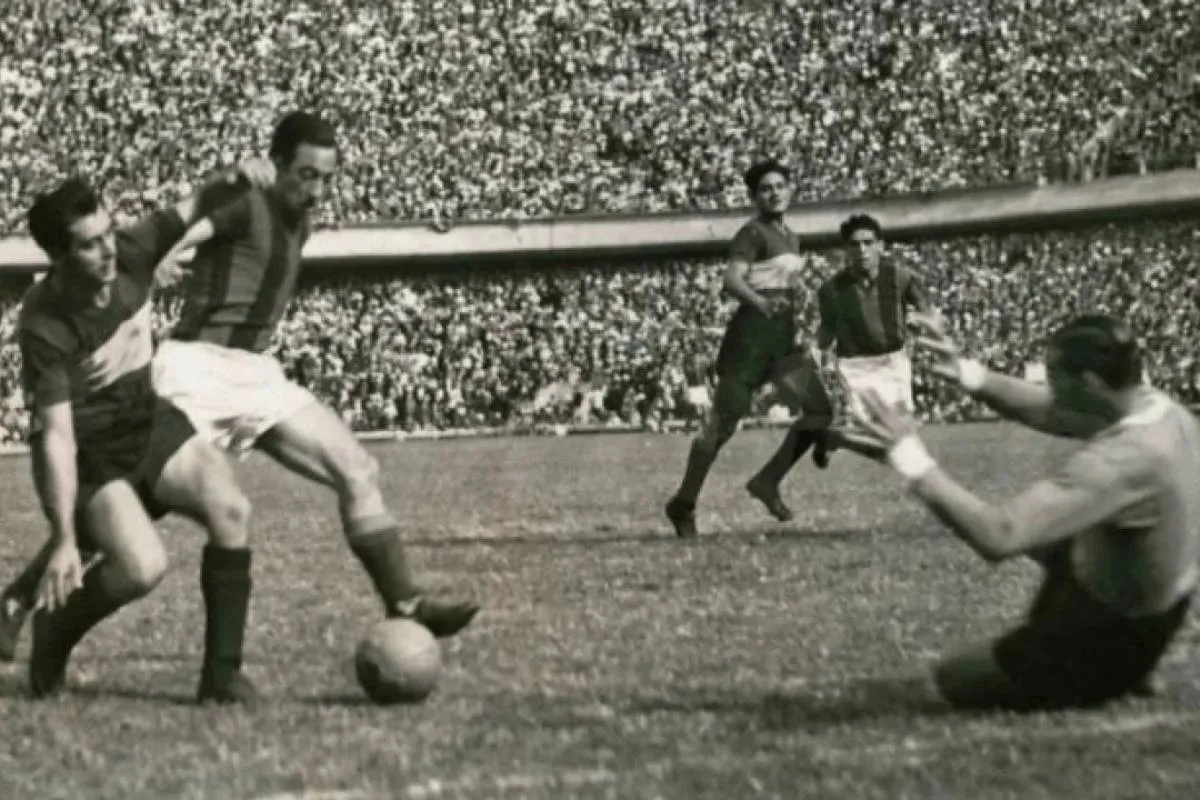 Isidro Lángara jugando para San Lorenzo de Almagro