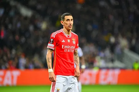 El golazo que le anularon a Di María para empatar el clásico de Portugal