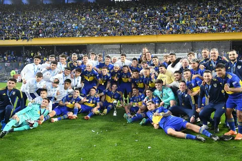 Ganó la Intercontinental Sub-20 con Boca, lo dejaron libre y ahora jugará en Europa