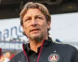 Fue compañero de Heinze, dirige uno de los mejores equipos del mundo y ahora convocó al Gringo para sumarse a su cuerpo técnico