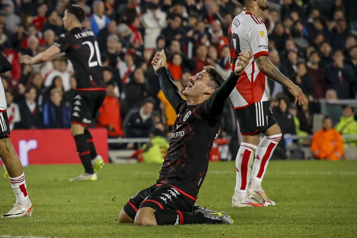 Huracán venció a River en el último partido que jugaron