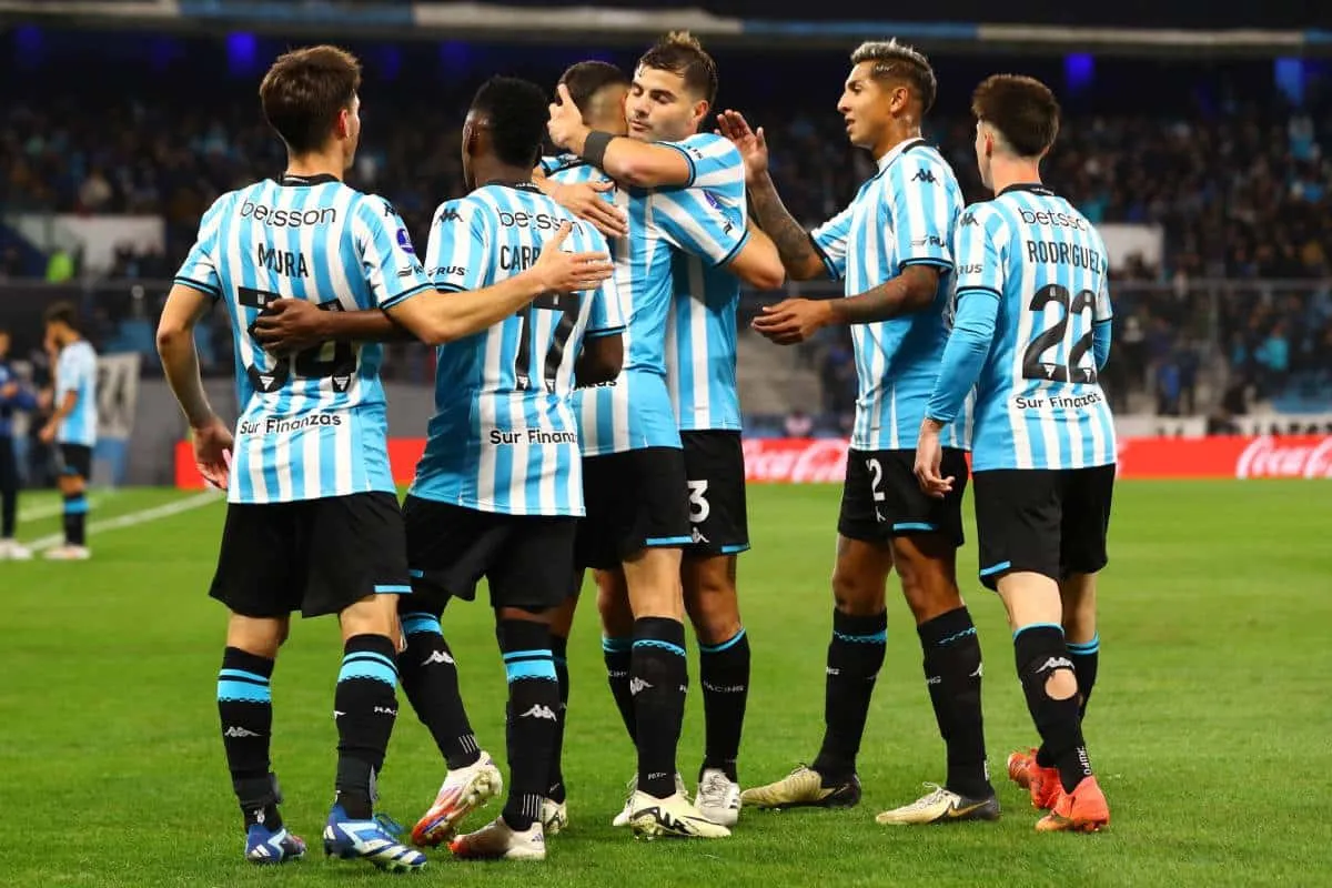 Racing sigue a paso firme en la Sudamericana