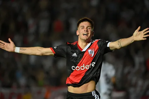En medio de los rumores de una venta multimillonaria, Franco Mastantuono jugaría un sorpresivo partido con River