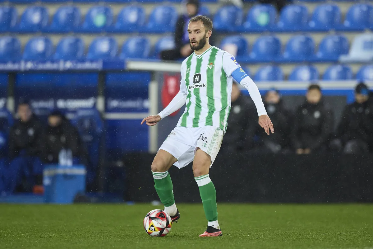 Deportivo Alaves v Real Betis Balompie – Copa del Rey Round of 32 German Pezzella of Real Betis Balompie in action durin