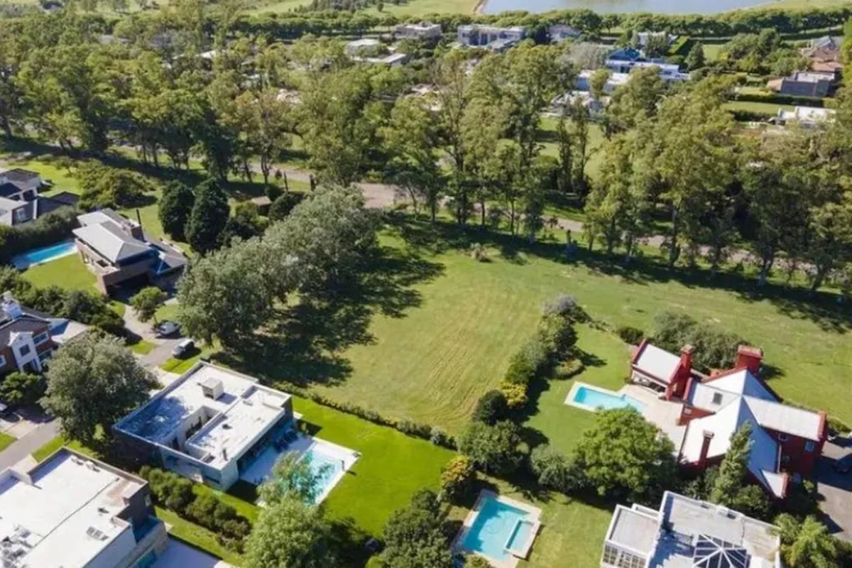 Foto de la mansión de Lionel Messi en Funes, Rosario