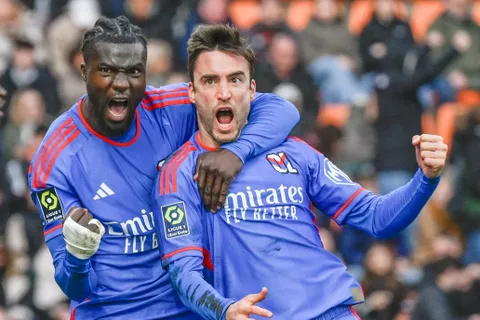 VIDEO: ¡De palomita! El golazo de Tagliafico para la victoria contra Lorient
