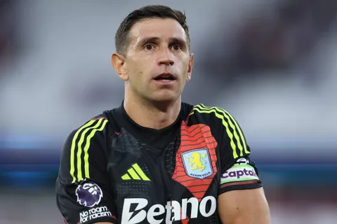 Mercado de pases: la fuerte frase de Dibu Martínez tras renovar su contrato con Aston Villa