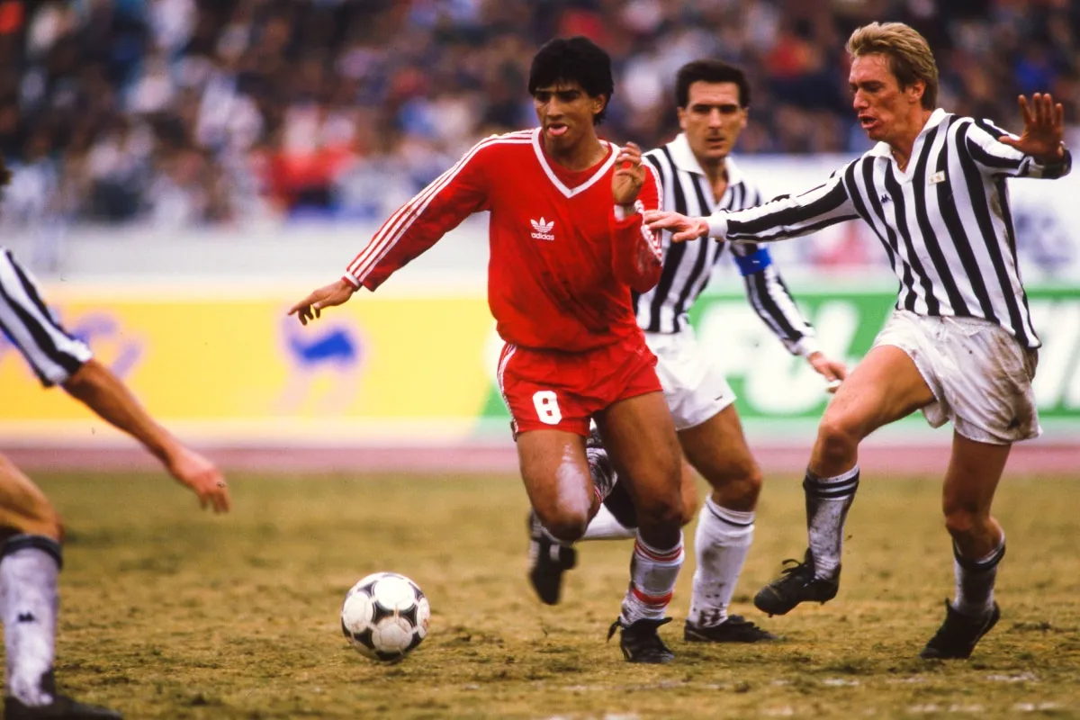 Claudio Bichi Borghi jugando para Argentinos Juniors ante Juventus