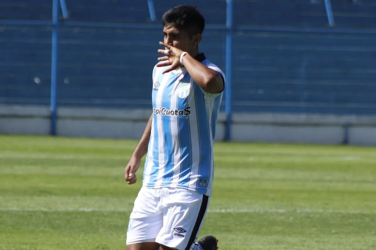 Agustín Lagos quiere jugar en Vélez