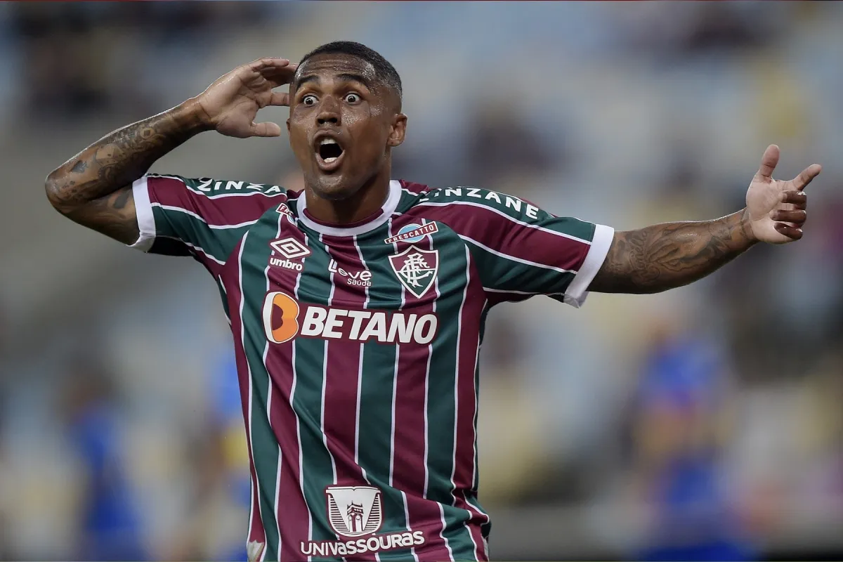Douglas Costa, fichaje de Fluminense