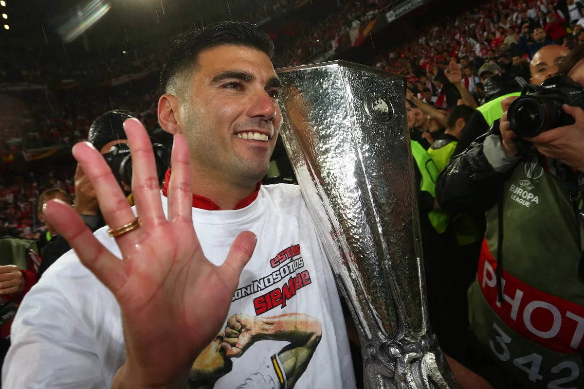 Soccer 2016: European Soccer May 18, 2016 – Basel, United Kingdom – Jose Antonio Reyes of Sevilla celebrates with the cu