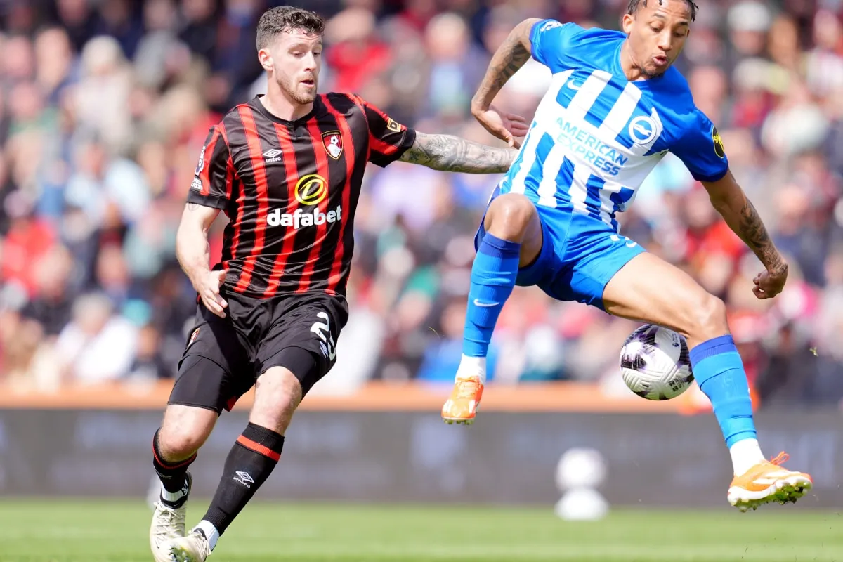 Marcos Senesi en Bournemouth ante Brighton